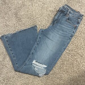 American Eagle Outfitters Light Blue Cropped Jeans